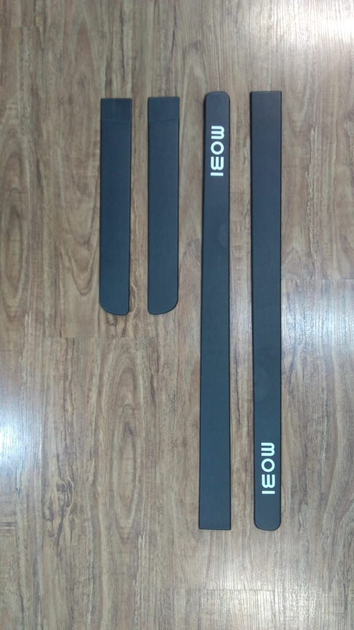 Friso Lateral Mobi Preto Borracha C/Nome*