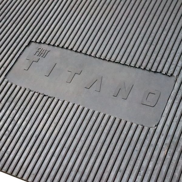 Tapete para caçamba Titano 2024 até 2026 ...