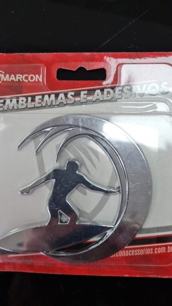 Adesivo Surfista na Onda - Cromado