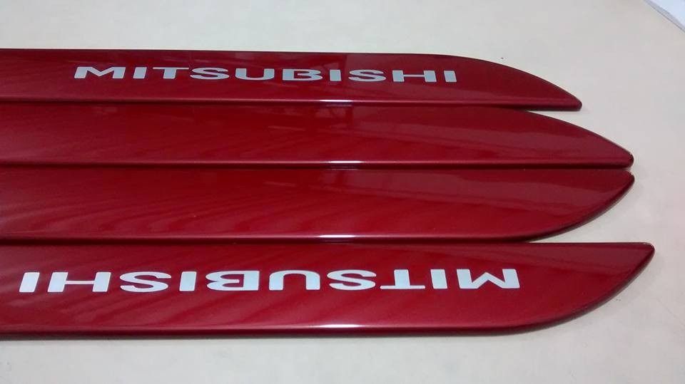 Friso Lateral L-200 Triton Vermelho Rubi ...